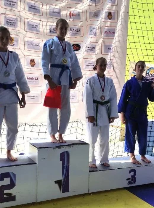 ČAGLINSKI JUDO KLUB “SLAVONAC“: Na međunarodnom judo turniru u Doboju osvojili šest medalja