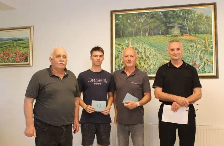 ŠAHOVSKI TURNIR „LIDAS 2025“: Pobjednički pehar osvojio novosadski velemajstor Siniša Dražić