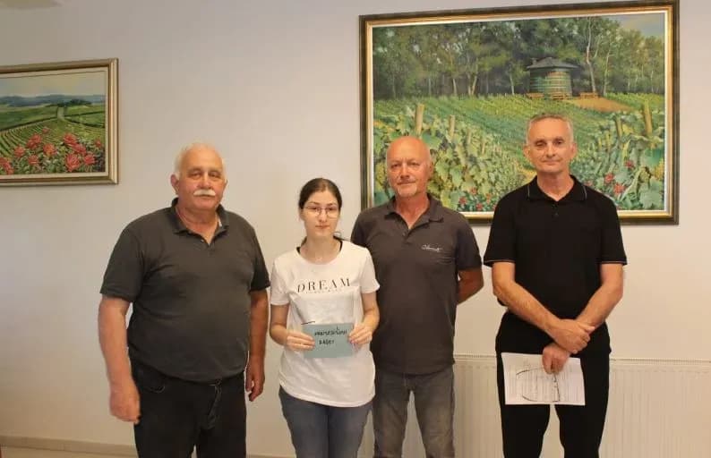 ŠAHOVSKI TURNIR „LIDAS 2025“: Pobjednički pehar osvojio novosadski velemajstor Siniša Dražić