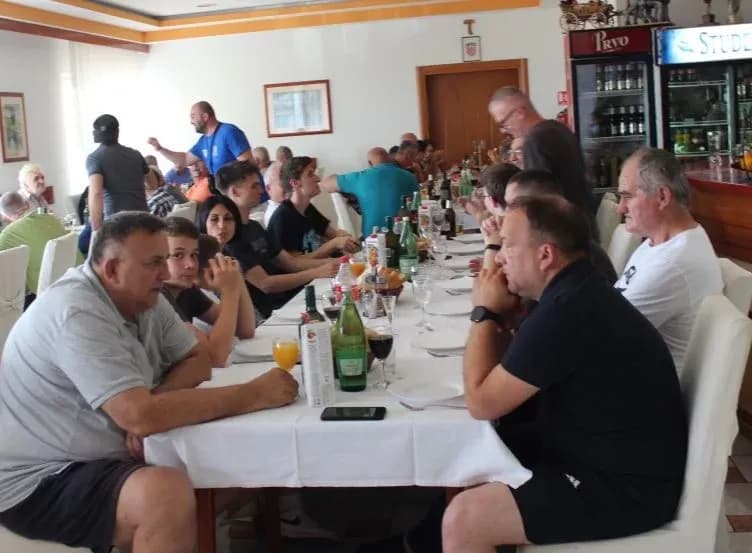 ŠAHOVSKI TURNIR „LIDAS 2025“: Pobjednički pehar osvojio novosadski velemajstor Siniša Dražić