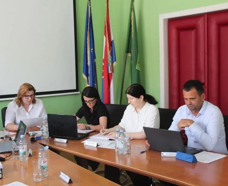 KONSTITUIRAJUĆA SJEDNICA PLETERNIČKOG GRADSKOG VIJEĆA: Novi predsjednik Domagoj Katić, a potpredsjednici Marko Markota i Marko Vidakušić