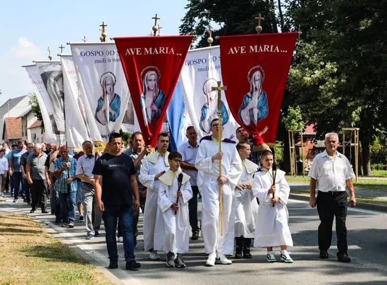 SVETKOVINA TIJELOVA U PLETERNICI: Misno slavlje i procesija gradskim ulicama