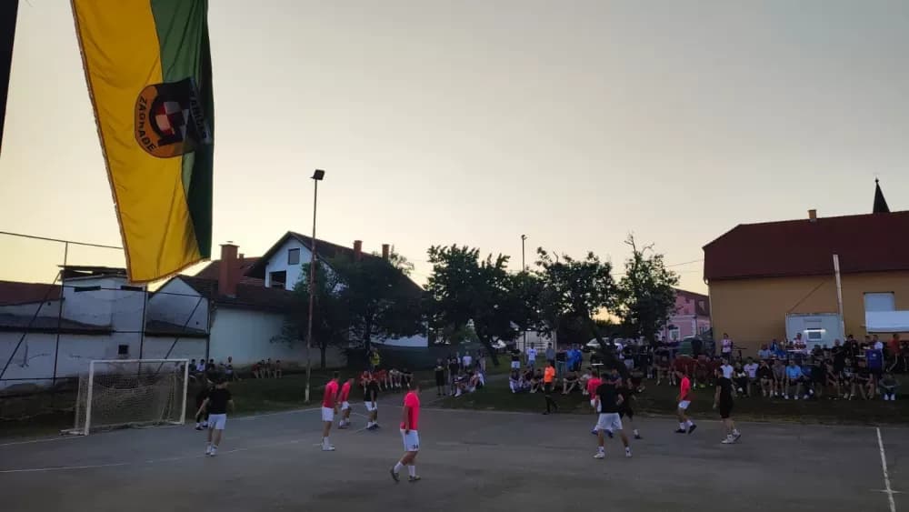 Noćni malonogometni turnir u Zagrađu