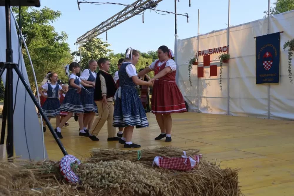 Običaji Slovaka sa dodatkom onih iz slavonskog kraja, te Čeha i Mađara