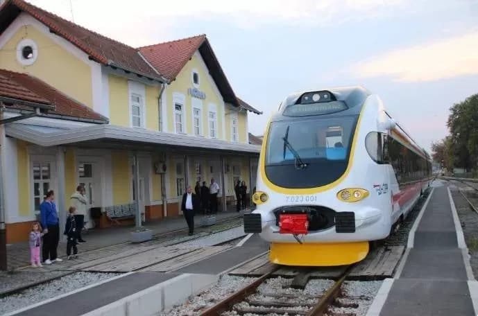 I ovog ljeta noćni vlakovi iz Slavonije prema Splitu