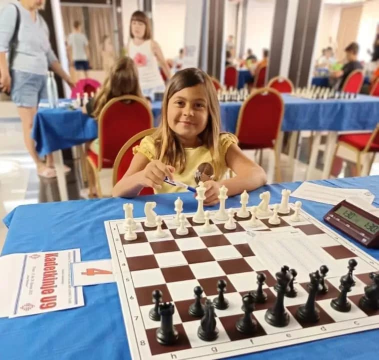 USPJEŠAN NASTUP MLADIH POŽEŠKIH ŠAHISTA: Mate Kovačević osvojio drugo, a Hana Knezović treće mjesto na državnom kadetskom prvenstvu