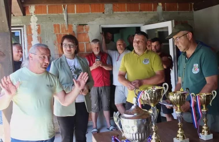 RIBIČKI KUP „VALLIS AUREA“ Ekipni pobjednik Ribolovna športska udruga „Udica“ iz Donjeg Miholjca