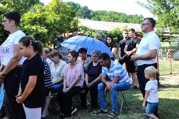 DOBROVOLJNO VATROGASNO DRUŠTVO SULKOVCI: Svečano posvećeno donirano vozilo