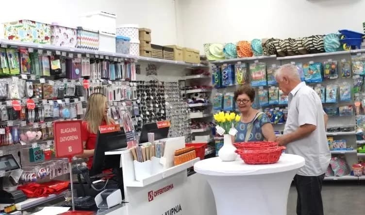 POSLOVNICA „OFFERTISSIME“ U PLETERNICI: Svečano proslavili petu godišnjicu rada