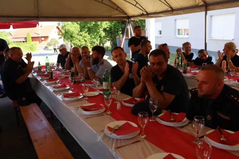 Četiri desetljeća vatrogastva Gornjih Emovaca – brojna priznanja članovima