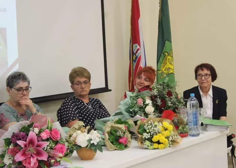 ŽENE SUDIONICE DOMOVINSKOG RATA: U Pleternici otvorena izložba slika braniteljica dragovoljki 123. brigade Hrvatske vojske