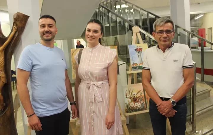 ŽENE SUDIONICE DOMOVINSKOG RATA: U Pleternici otvorena izložba slika braniteljica dragovoljki 123. brigade Hrvatske vojske