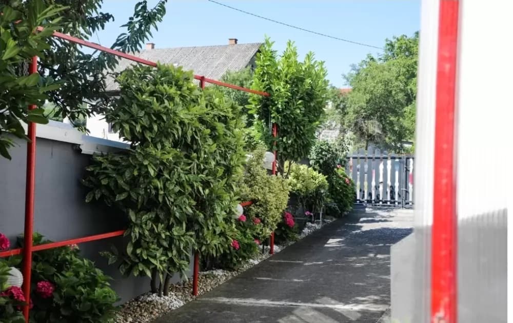 Obitelj Julke Martić iz Pleternice osvojila nagradu za najljepšu okućnicu