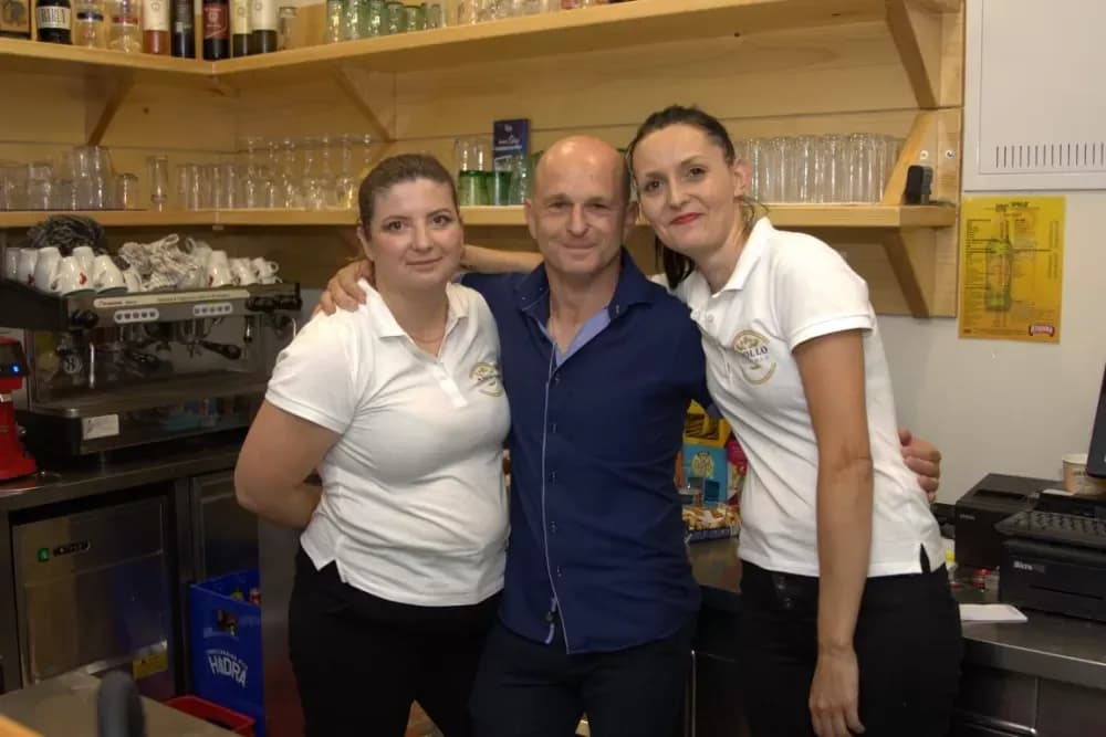 Nova požeška tržnica dobila kafić po menu Apollo