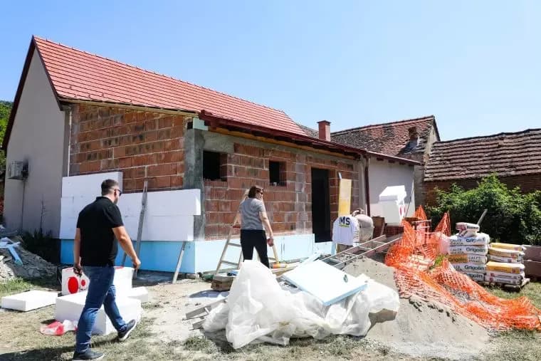 U Kaliniću obnovljen društveni dom, u Komorici radovi u tijeku, u Buku proširenje groblja