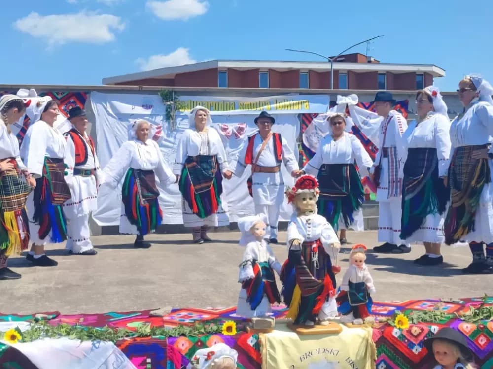 Članovi KUD-a Bektež na proslavi sv. Ilije proroka u Brodu - Bosanskoj posavini
