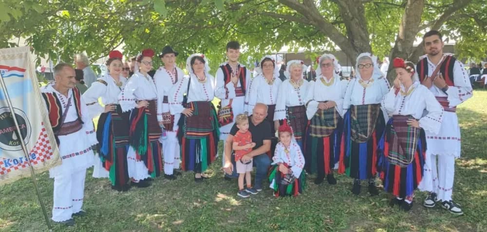 Članovi KUD-a Bektež na proslavi sv. Ilije proroka u Brodu - Bosanskoj posavini