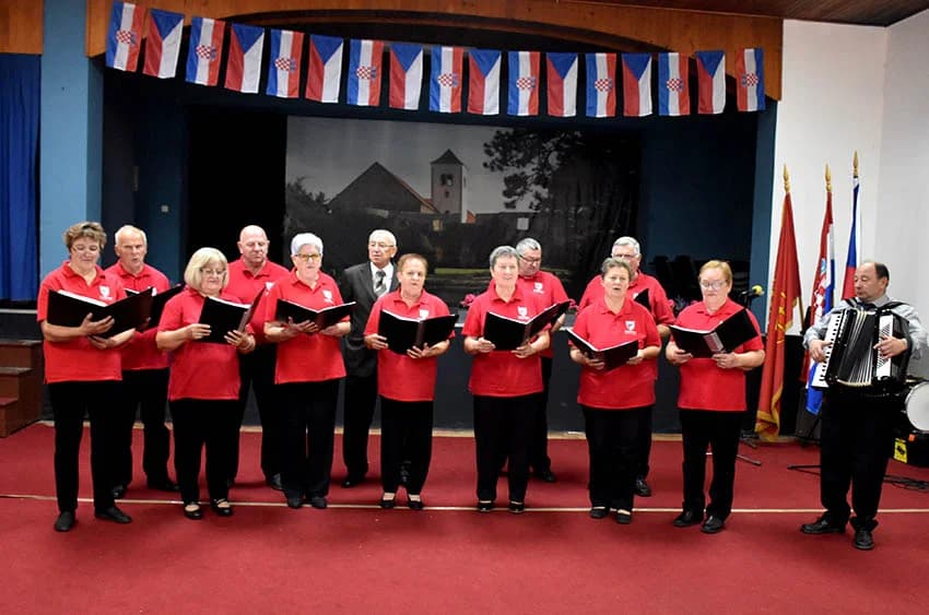 Kaptolčanima dodijeljena priznanja za organizaciju najveće priredbe Čeha u Hrvatskoj - Žrtvenih svečanosti [FOTO]