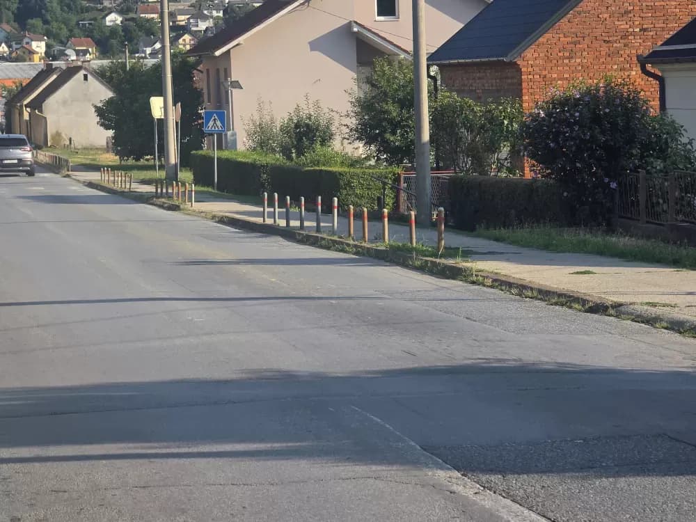 Slalom na kolniku požeške ulice – opasnost za promet
