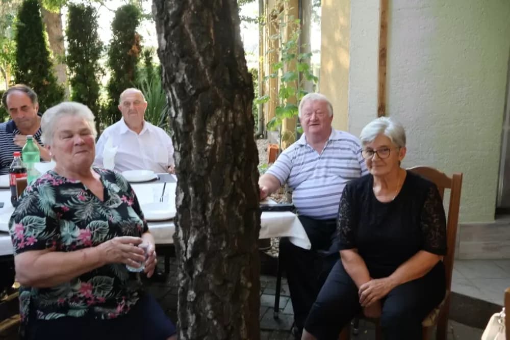Vetovački umirovljenici  dobili opremu za viseću kuglanu