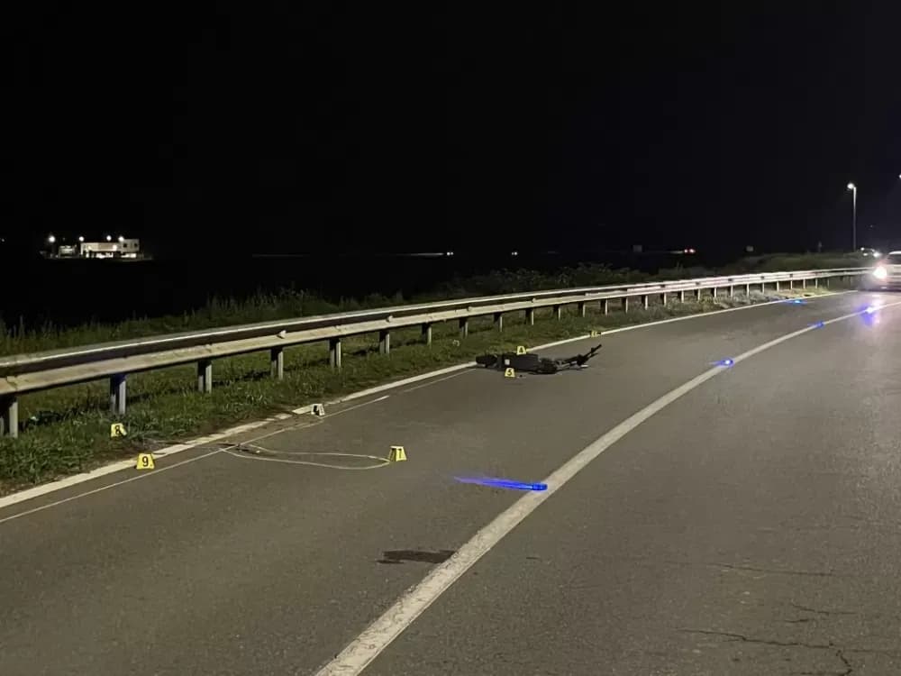 Hitne pomoći na intervencijama u Pleternici: Dvije osobe pale s električnog romobila