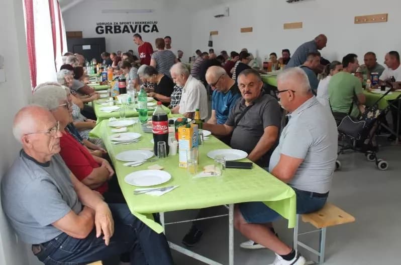 Druženje osoba s invaliditetom na prostoru Grbavice u Pleternici