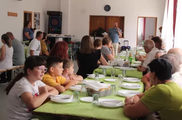 Druženje osoba s invaliditetom na prostoru Grbavice u Pleternici