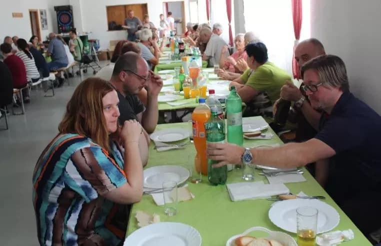 Druženje osoba s invaliditetom na prostoru Grbavice u Pleternici