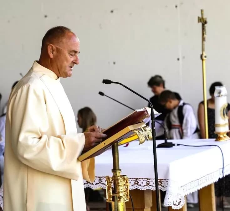 Prečasni pleternički župnik Antun Ćorković služio oproštajnu i zahvalnu svetu misu
