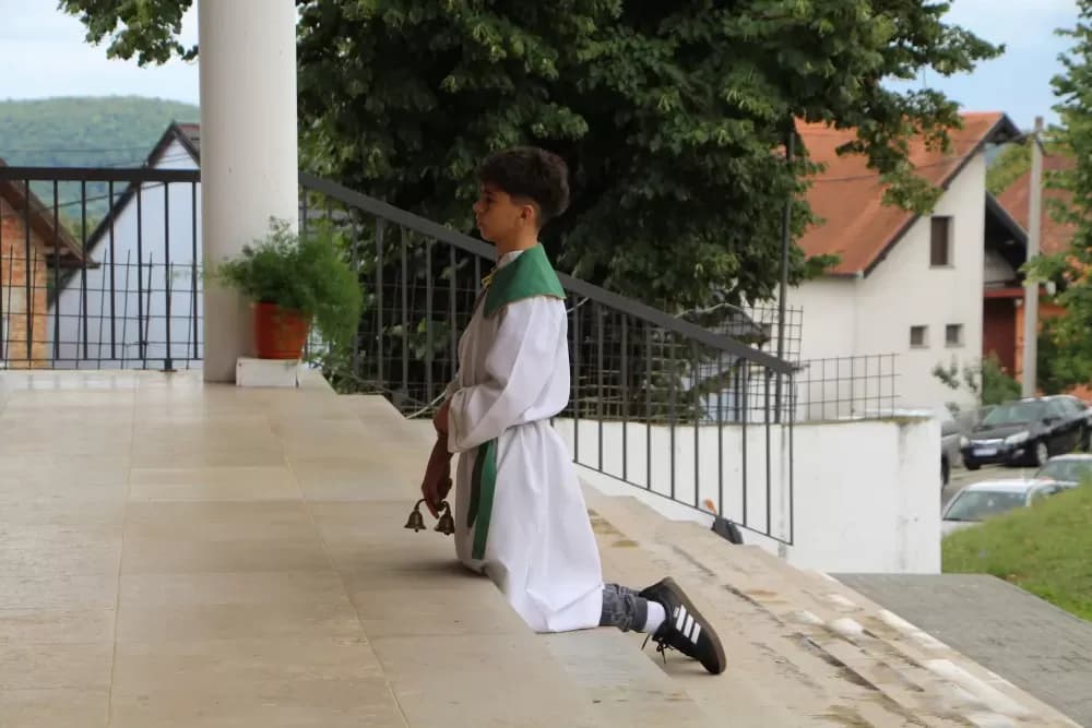 Preč. Dragan Hrgić preuzeo službu rektora Svetišta Gospe od Suza i pleterničkog župnika