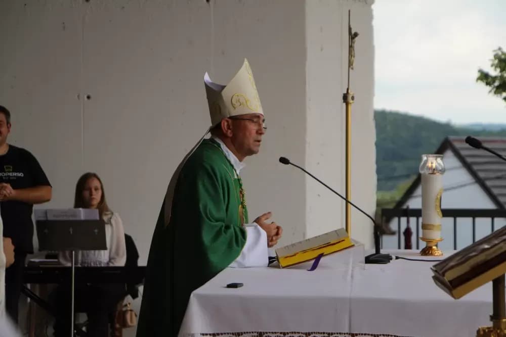 Preč. Dragan Hrgić preuzeo službu rektora Svetišta Gospe od Suza i pleterničkog župnika
