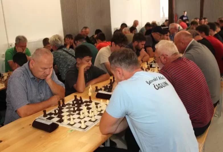 MEĐUNARODNI ŠAHOVSKI TURNIR U ČAGLINU: Prvo mjesto osvojio zagrebački velemajstor Mladen Palac