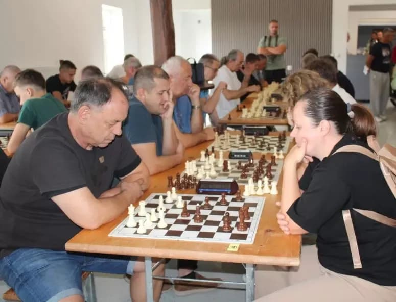 MEĐUNARODNI ŠAHOVSKI TURNIR U ČAGLINU: Prvo mjesto osvojio zagrebački velemajstor Mladen Palac