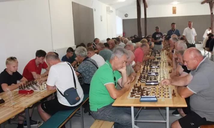 MEĐUNARODNI ŠAHOVSKI TURNIR U ČAGLINU: Prvo mjesto osvojio zagrebački velemajstor Mladen Palac