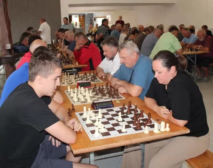 MEĐUNARODNI ŠAHOVSKI TURNIR U ČAGLINU: Prvo mjesto osvojio zagrebački velemajstor Mladen Palac