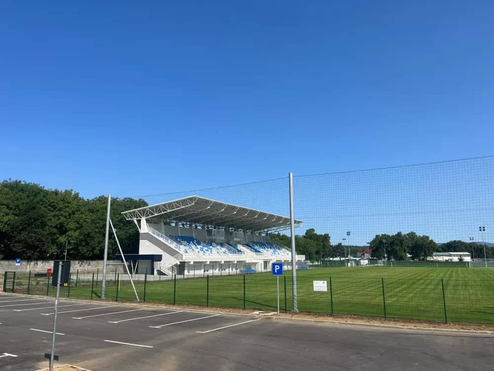 Treba li uz stadion Slavonije izgraditi parkiralište?