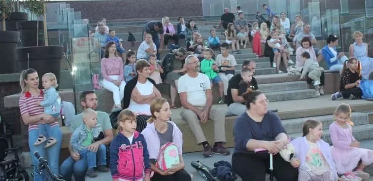 TRG BEĆARCA PLETERNICA: Održana dječja predstava u izvedbi Teatra „Tirena“ iz Zagreba