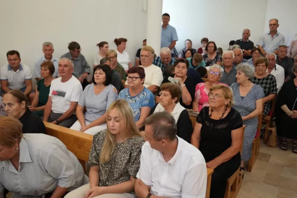Veliki broj vjernika u Eminovcima proslavio blagdan Velike Gospe