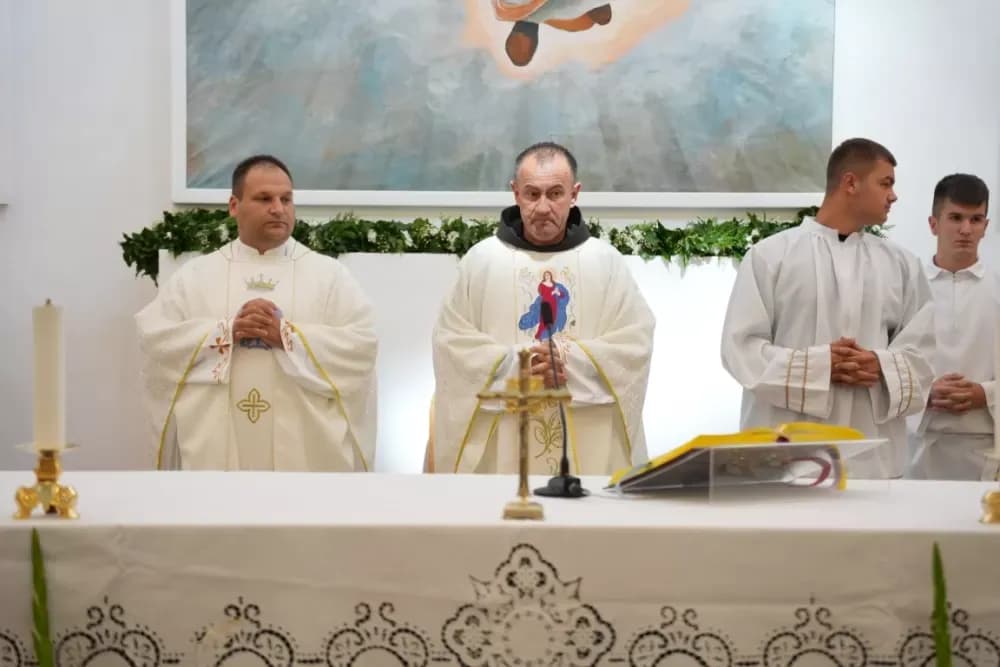 Veliki broj vjernika u Eminovcima proslavio blagdan Velike Gospe