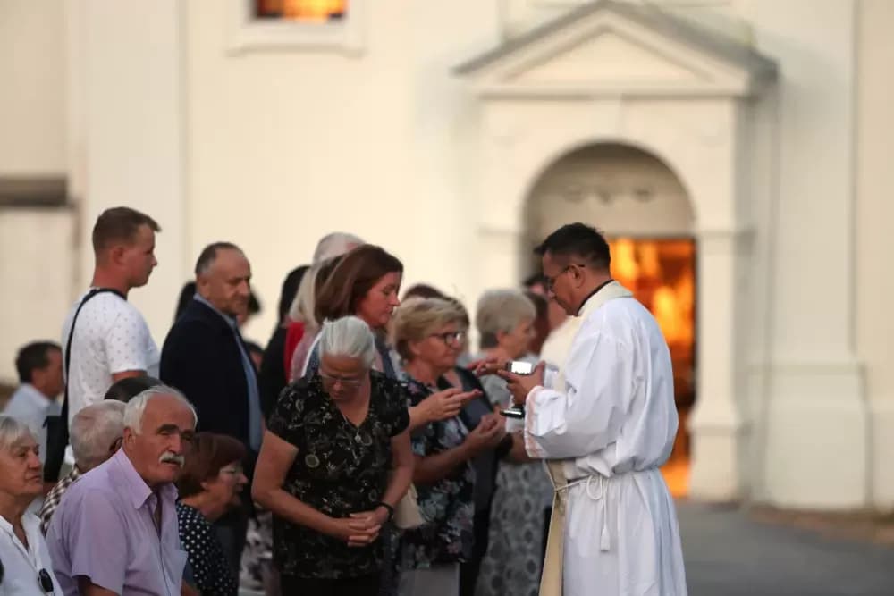 Prvi dan Duhovnog vikenda u Kutjevu: Danas se nastavlja program