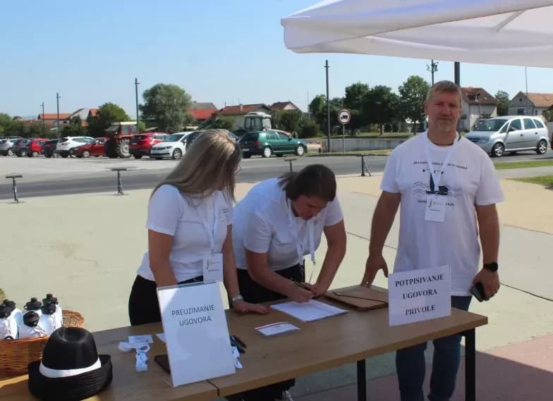 Na Trgu bećarca otvoren četvrti Ljetni tamburaški kamp