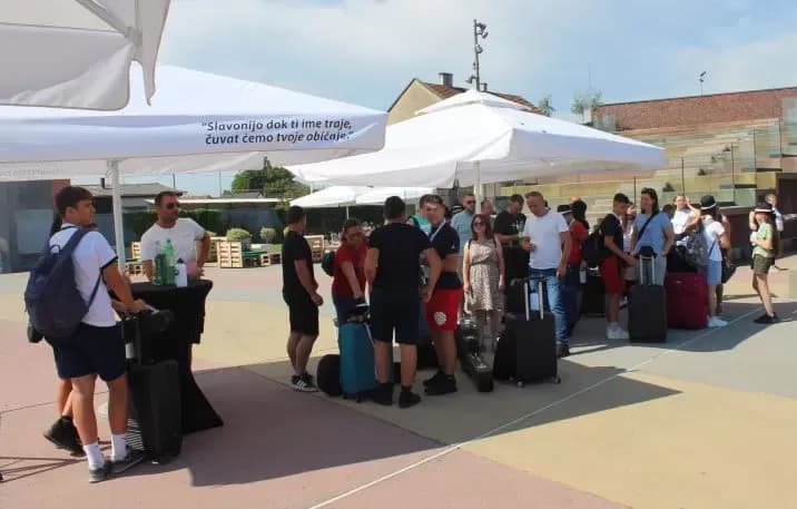 Na Trgu bećarca otvoren četvrti Ljetni tamburaški kamp