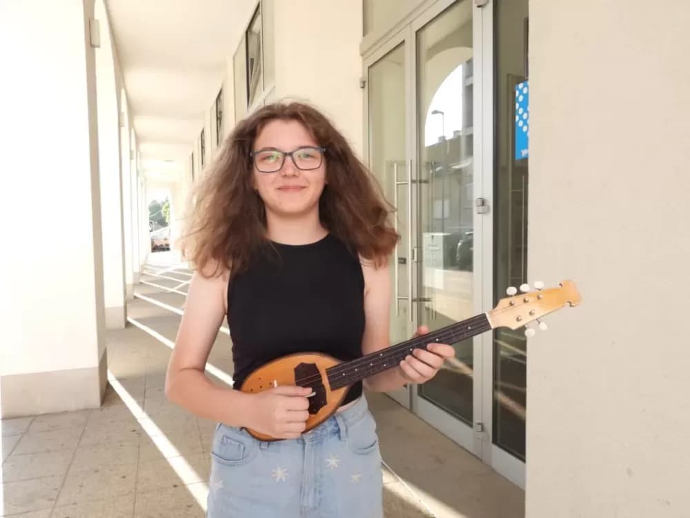 ANTEA GLAVAŠ, PRVA POŽEŽANKA KOJA JE UPISLA STUDIJ TAMBURE NA MUZIČKOJ AKADEMIJI U ZAGREBU:  „Bisernica je moj prvi i konačni izbor“
