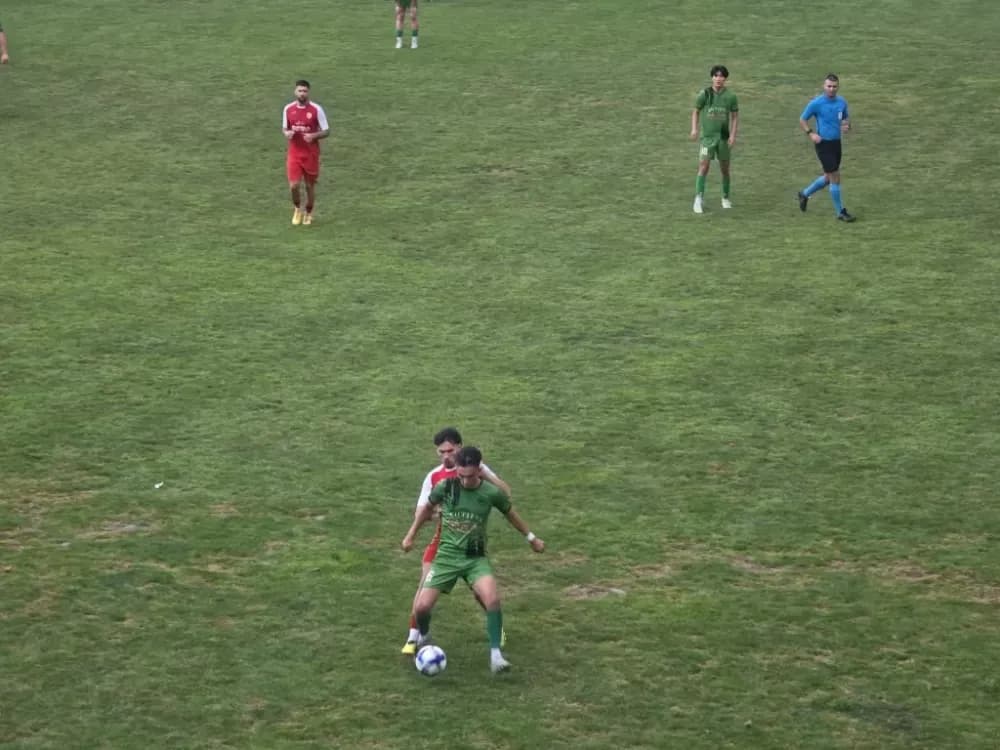 Mreže se četiri puta zatresle: NK Borac Kneževi Vinogradi - NK Kutjevo 2:2