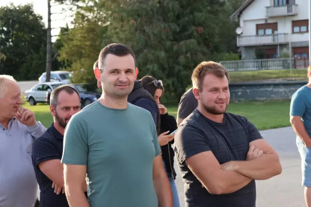 Nizale su se pjesme i napjevi, plesalo se i igralo na 29. Bekteškim susretima