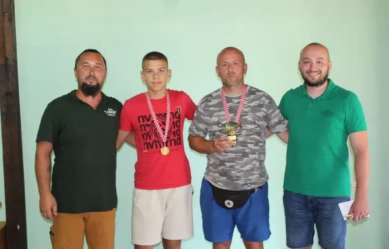 Na jezeru u Zarilcu pobjednici Petar Aračić i Marko Kladarić /FOTOGALERIJA/