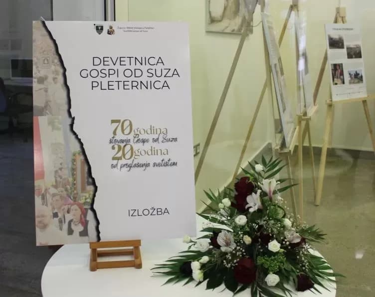 U pleterničkoj Knjižnici postavljena izložba posvećena Devetnici Gospe od Suza