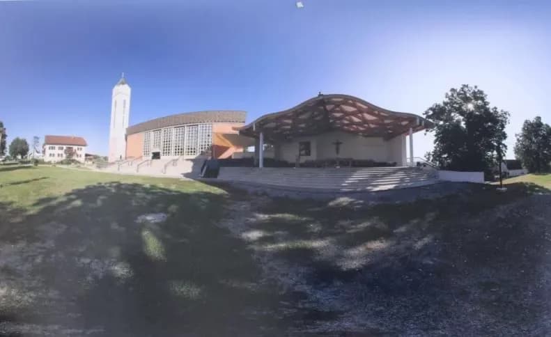 U pleterničkoj Knjižnici postavljena izložba posvećena Devetnici Gospe od Suza