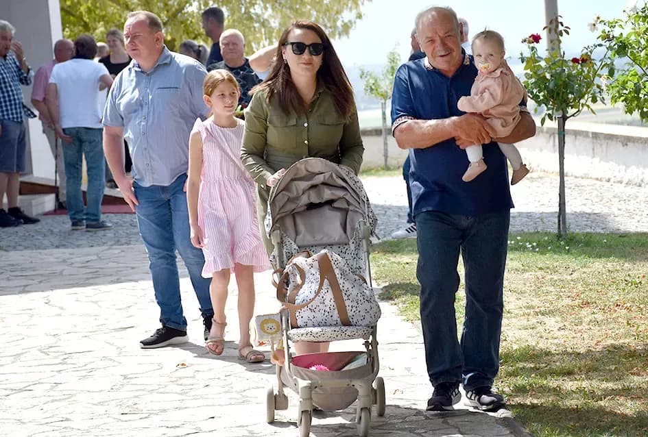 Po staroj tradiciji u Župi Stražeman proslavljen ʼkokošjiʼ kirvaj