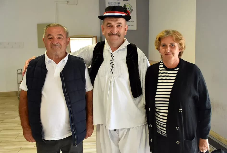 Biškupčan Branko Ivanešić nakon bolesti slavio život uz stotinu rođaka i prijatelja